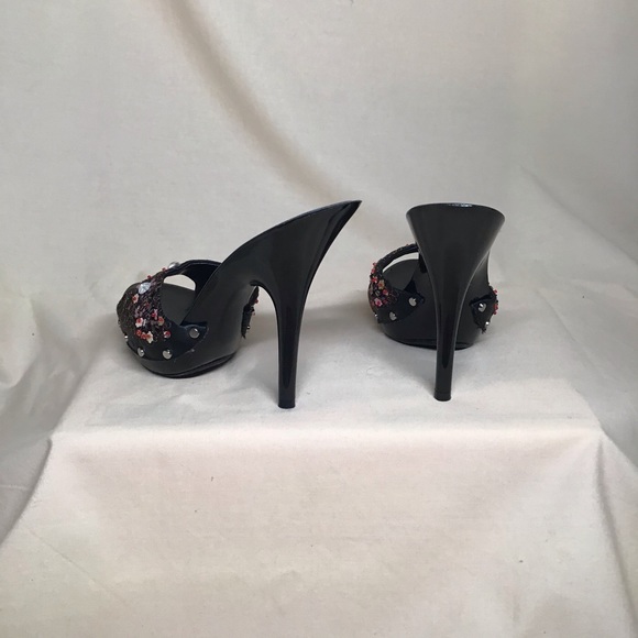 Frederick’s of Hollywood slides size 6 - Picture 5 of 6